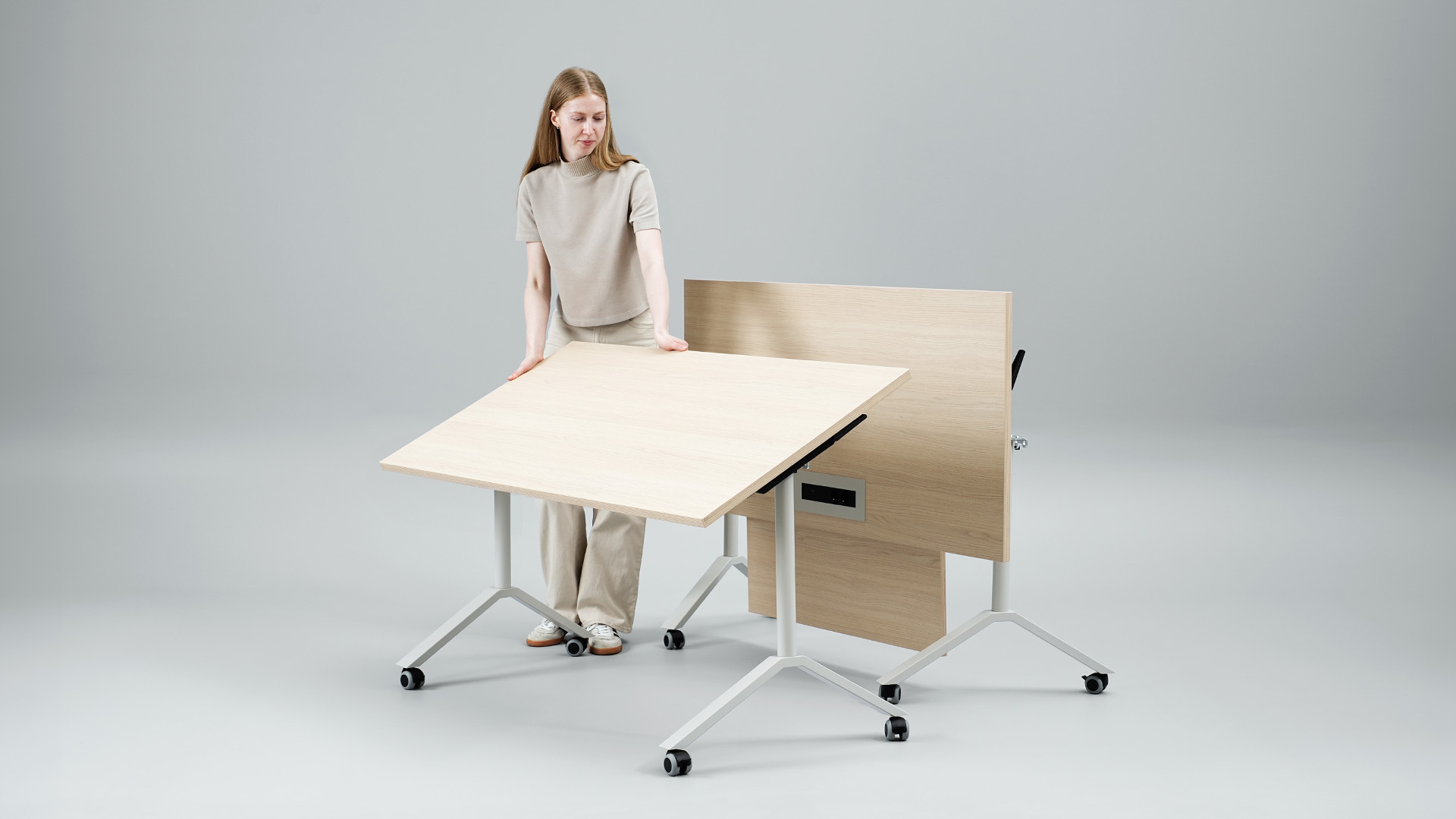 FLIPTOP – a new conference table system